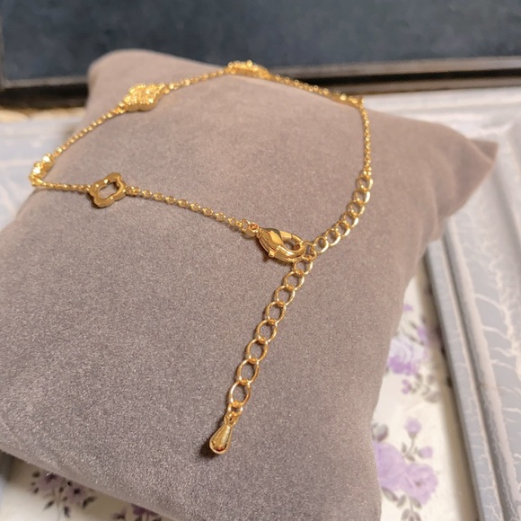 Clover Cubic Zirconia Gold Tone Bracelet. NWT - Picture 6 of 8